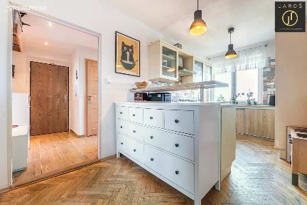 Prodej bytu 3+kk 72 m² Hlavní, Praha - Záběhlice