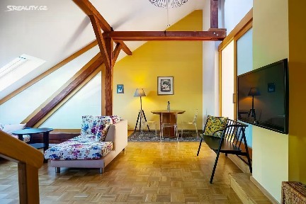 Prodej bytu 2+kk 64 m² U Dobřenských, Praha - Staré Město
