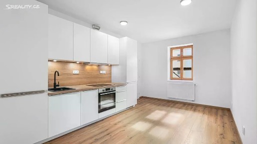 Prodej bytu 2+kk 42 m² Seifertova, Praha - Žižkov