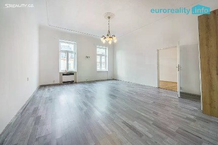 Prodej bytu 2+1 79 m² Dr. Davida Bechera, Karlovy Vary