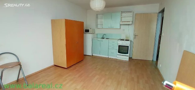 Pronájem bytu 2+kk 38 m² Dukelská třída, Brno - Husovice