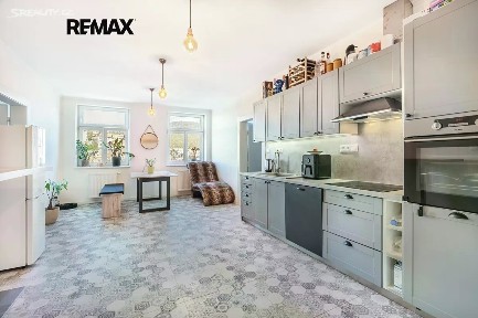 Prodej bytu 3+kk 94 m² Bulharská, Karlovy Vary