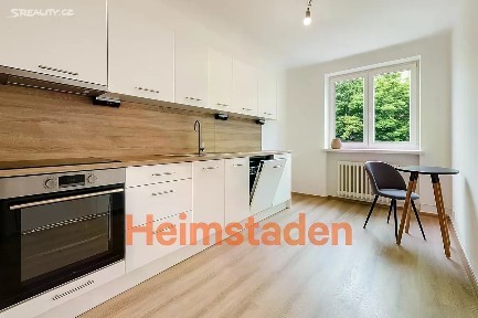 Pronájem bytu 3+1 70 m² Matěje Kopeckého, Ostrava - Poruba