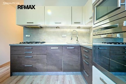 Pronájem bytu 2+1 62 m² Sokolovská, Plzeň - Severní Předměstí
