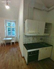 Pronájem bytu 2+kk 45 m² Plzeňská, Praha - Smíchov