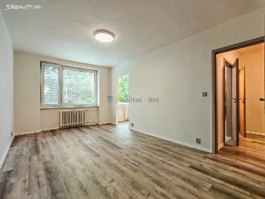 Pronájem bytu 1+1 33 m² Štorkánova, Praha - Smíchov