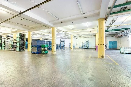 Pronájem skladového prostoru 1780 m²