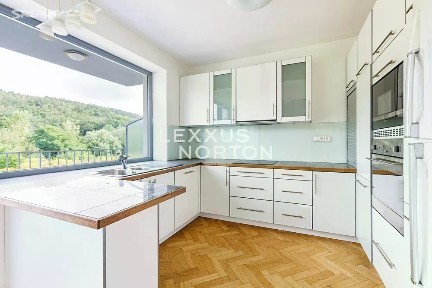 Pronájem rodinného domu 230 m², pozemek 485 m² K vinicím, Praha - Nebušice