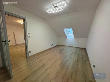 Pronájem bytu 2+kk 58 m² Kotlaska, Praha - Libeň