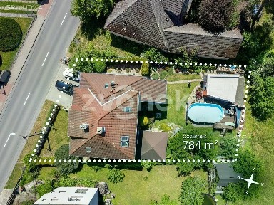 Prodej rodinného domu 284 m², pozemek 784 m²