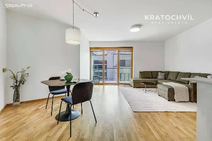 Prodej bytu 2+kk 70 m² Grafická, Praha - Smíchov