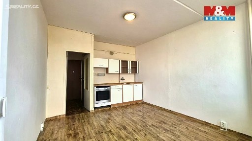 Pronájem bytu 1+kk 22 m² M. G. Dobnera, Most