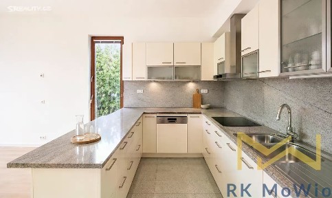 Pronájem rodinného domu 259 m², pozemek 125 m² U panské zahrady, Praha - Jinonice