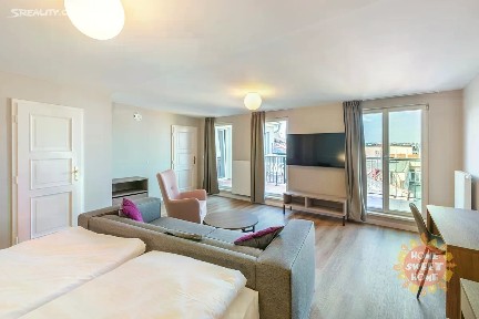 Pronájem bytu 1+kk 56 m²