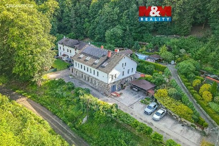 Prodej rodinného domu 746 m², pozemek 1764 m² Revoluční, Loket