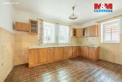 Prodej rodinného domu 200 m², pozemek 288 m²