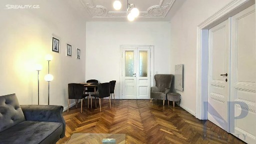 Pronájem bytu 3+1 76 m² Husitská, Praha - Žižkov