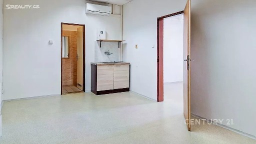 Pronájem kanceláře 40 m² Hartigova, Praha - Žižkov