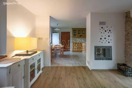 Prodej rodinného domu 204 m², pozemek 919 m²