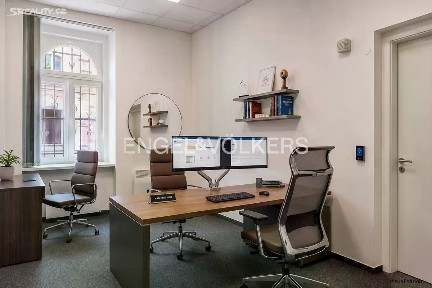 Prodej bytu 4+1 92 m² Na Valentince, Praha - Smíchov