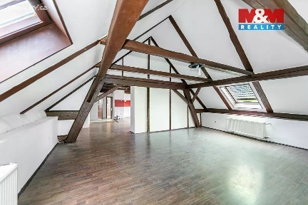 Prodej rodinného domu 230 m², pozemek 325 m²