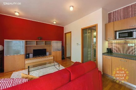 Pronájem bytu 1+kk 32 m² Korunní, Praha - Vinohrady