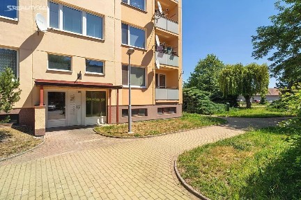 Prodej bytu 3+1 63 m² Na Rybníčkách, Pardubice - Černá za Bory