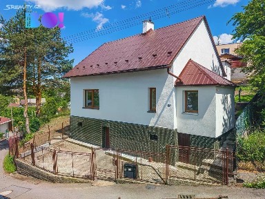 Prodej rodinného domu 147 m², pozemek 866 m²