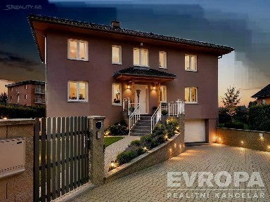 Pronájem rodinného domu 334 m², pozemek 950 m² Pod Valem II., Průhonice
