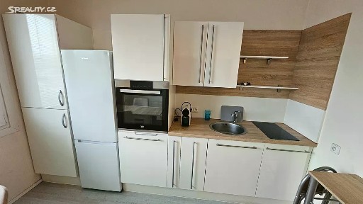 Pronájem bytu 1+1 35 m² Antala Staška, Teplice - Trnovany