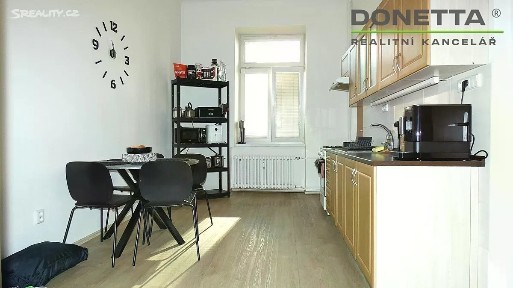 Pronájem bytu 2+1 77 m² Šimkova, Hradec Králové