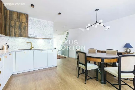 Pronájem rodinného domu 186 m², pozemek 156 m² Meteorologická, Praha - Libuš