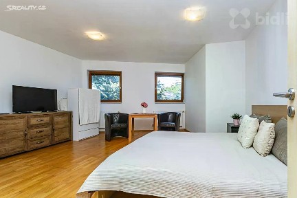 Prodej bytu 1+1 45 m² Pechlátova, Praha - Radlice
