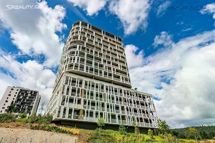 Prodej bytu 1+kk 31 m² Mezi Vodami, Praha - Modřany