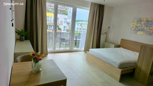 Pronájem bytu 1+kk 36 m² Gerstelova, Praha - Vysočany