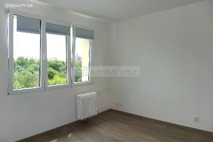 Pronájem bytu 1+1 35 m² Vejprnická, Plzeň - Skvrňany