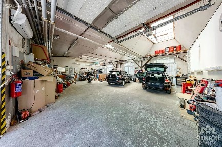 Pronájem obchodního prostoru 195 m² Na Výsluní, Zlín