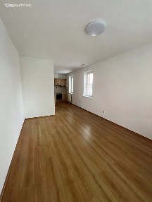 Pronájem bytu 2+kk 50 m² Družební, Olomouc - Nové Sady