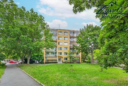 Prodej bytu 3+1 72 m² Ouholická, Praha - Čimice