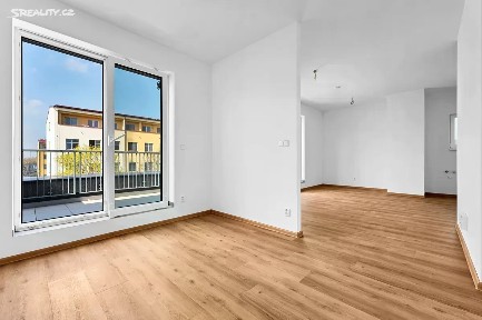 Prodej bytu 2+kk 60 m² Topolová, Milovice - Mladá