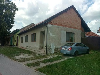 nám. Svobody, Drnholec