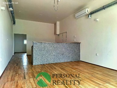 Pronájem obchodního prostoru 65 m²