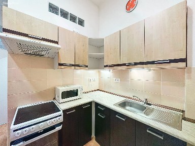 Pronájem bytu 1+1 30 m² Jeronýmova, Praha - Žižkov