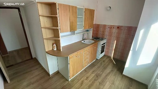 Wolkerova, Lovosice