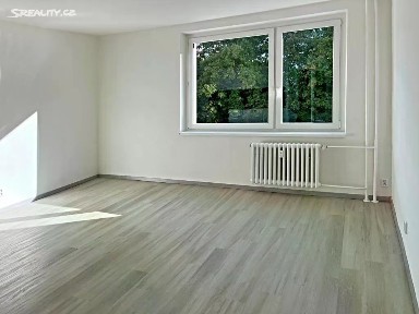 Pronájem bytu 1+kk 32 m² Bořetická, Brno - Židenice