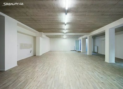 Pronájem kanceláře 130 m² Praha - Smíchov