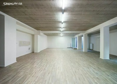 Pronájem kanceláře 130 m²