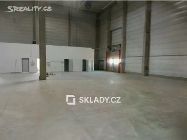 Pronájem skladového prostoru 608 m²