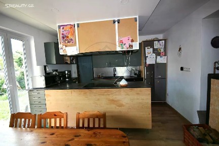 Prodej rodinného domu 100 m², pozemek 2700 m²