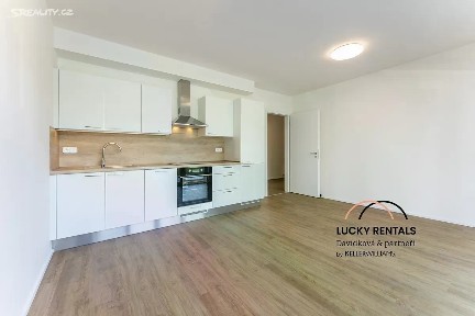 Pronájem bytu 2+kk 44 m² Pod Harfou, Praha - Vysočany